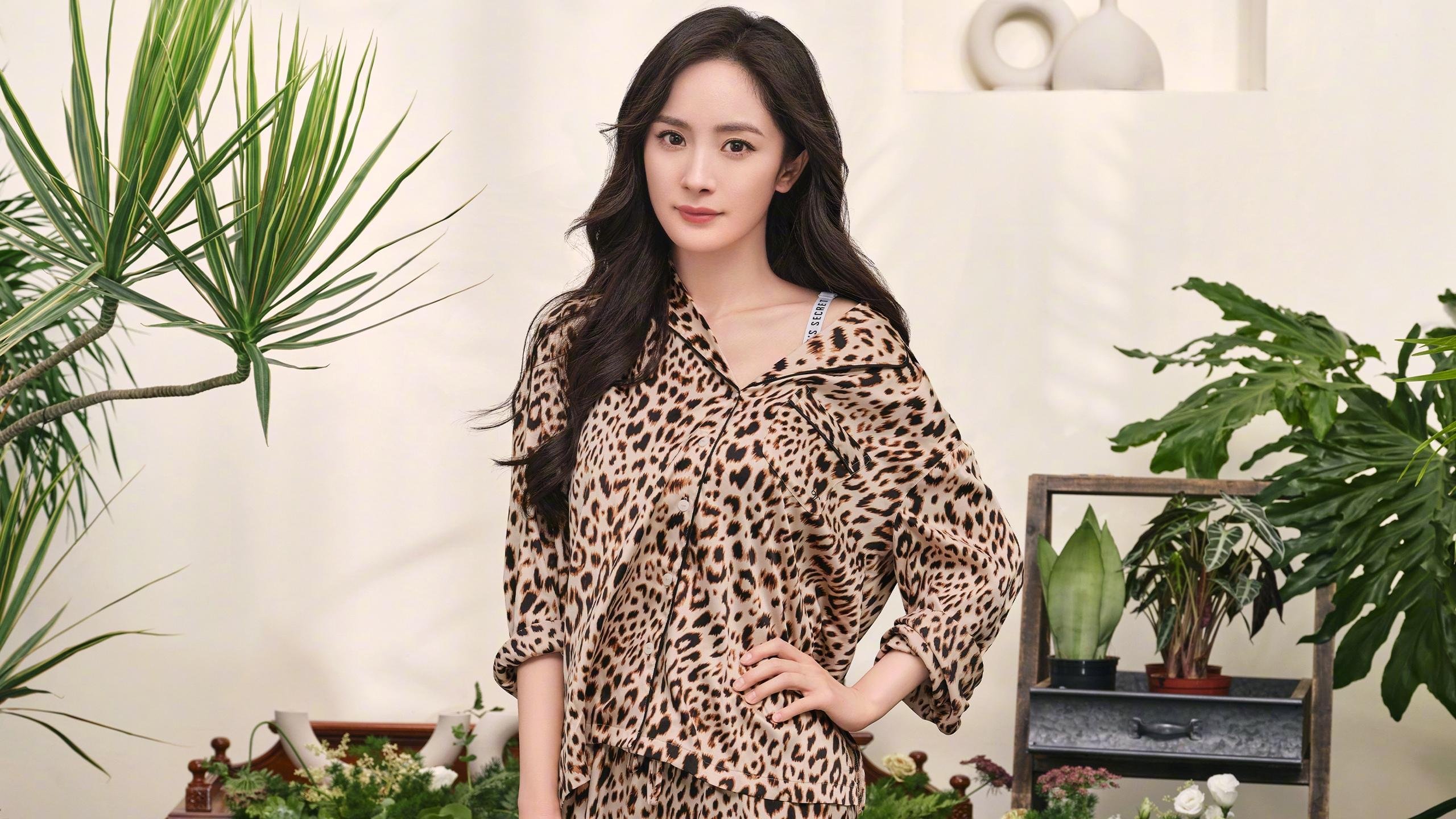 国家队热身赛尝试全新首发阵容提升阵型灵活性，国家队奥运热身赛