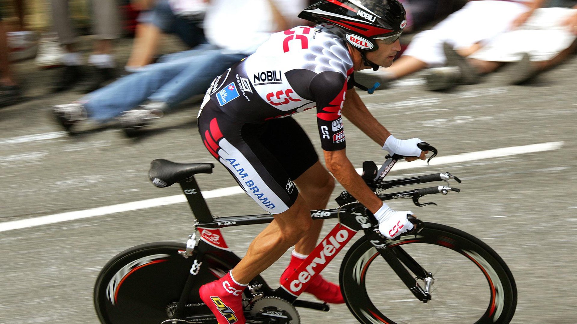 “意甲激烈交锋：谁将成为联赛新贵？”，意甲联赛足球