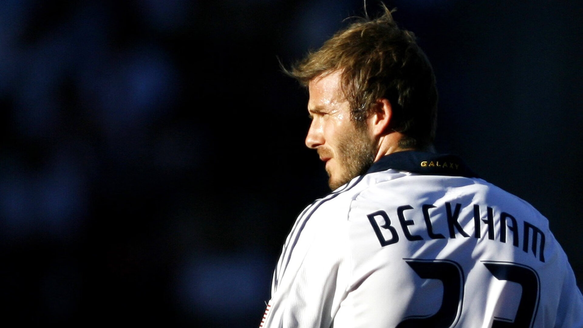 “英超决战临近，豪门比赛逐渐升温”，英超落寞豪门