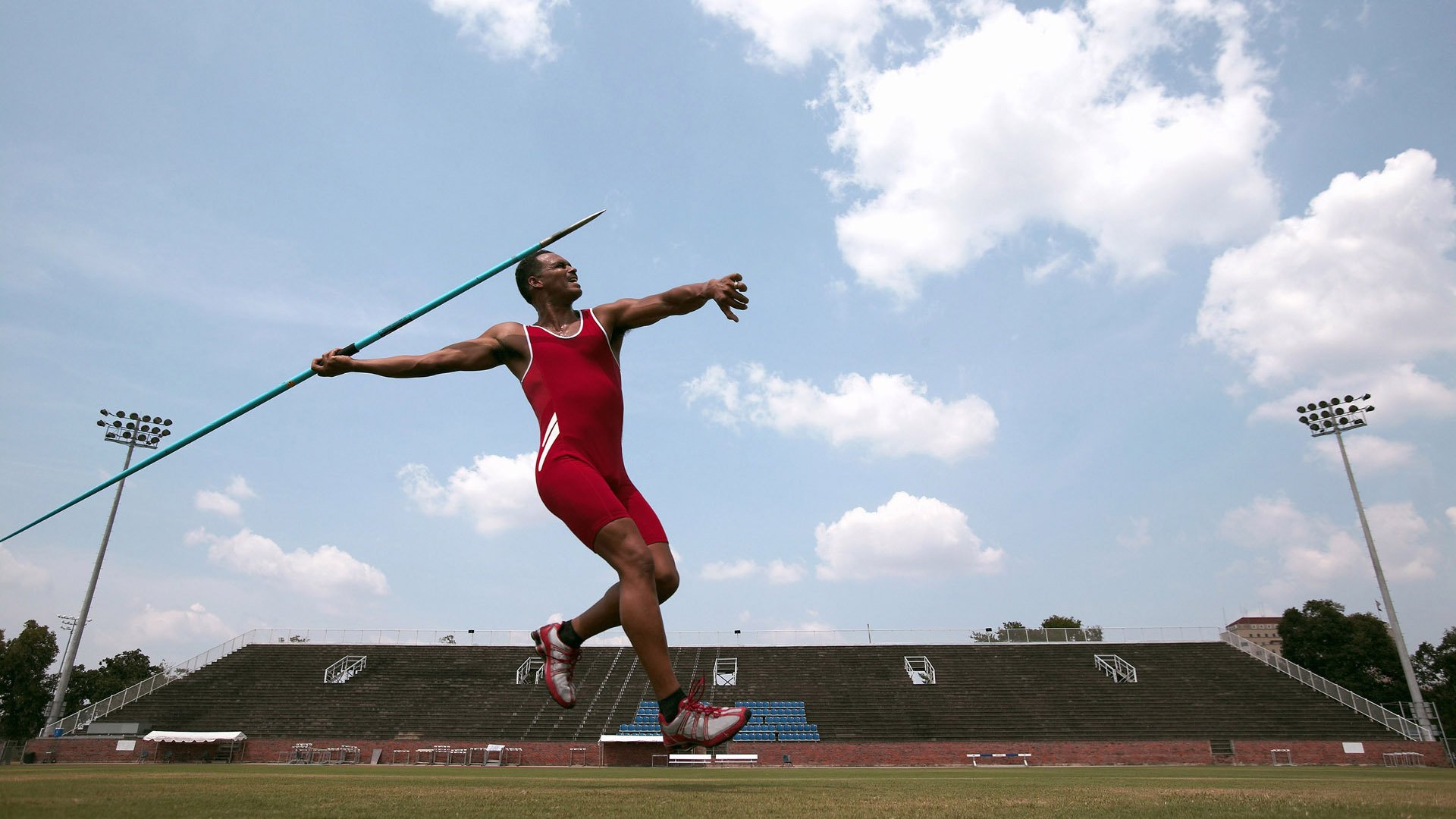 《电竞赛事志愿者：成为比赛背后的英雄》，电竞比赛内容是什么